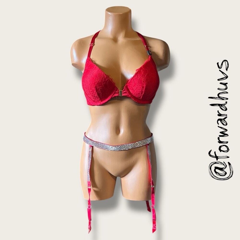 Victoria’s Secret Red Lingerie Set – 36C Bra + M/L Garter Belt – NOS